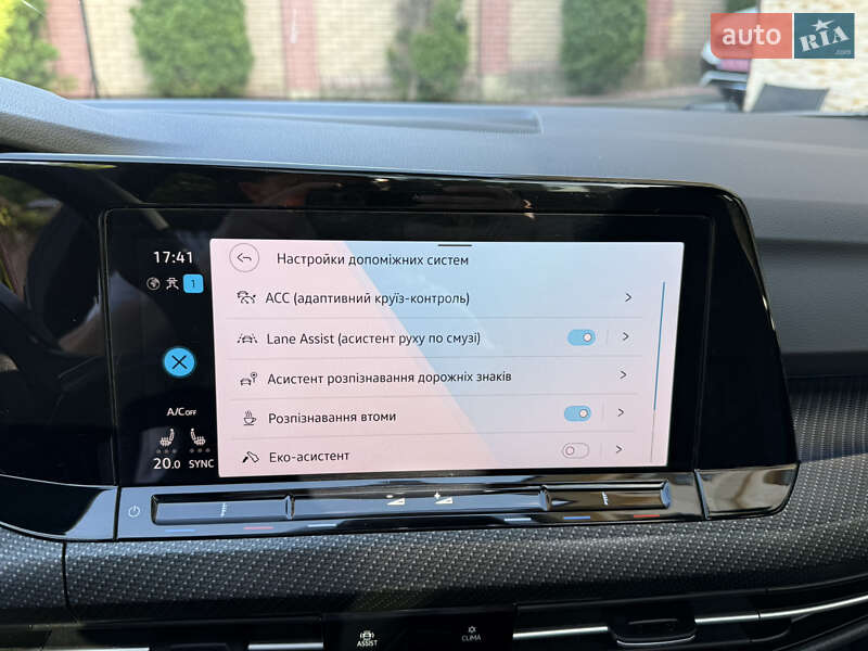 Універсал Volkswagen Golf 2020 в Чернівцях