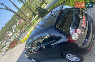 Хэтчбек Volkswagen Golf 2005 в 
