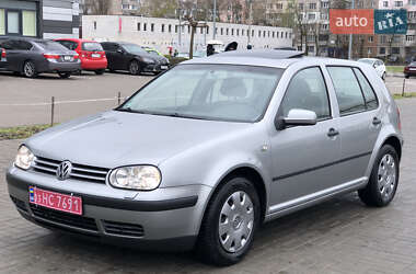 Хетчбек Volkswagen Golf 2002 в Мошнах