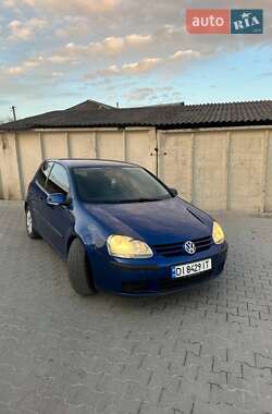 Хетчбек Volkswagen Golf 2005 в Шумську