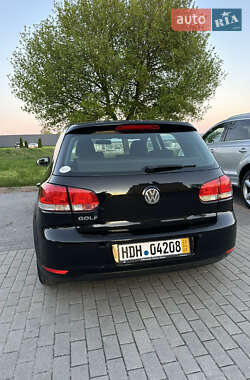 Хэтчбек Volkswagen Golf 2009 в 