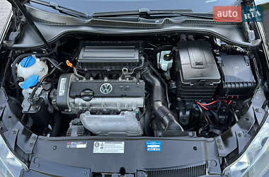 Хэтчбек Volkswagen Golf 2009 в 