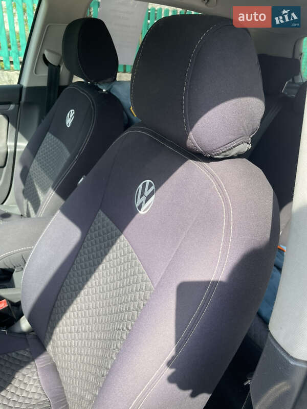 Хетчбек Volkswagen Golf 2008 в Івано-Франківську