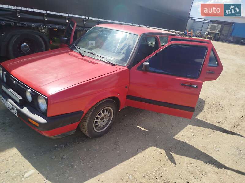 Хэтчбек Volkswagen Golf 1986 в 