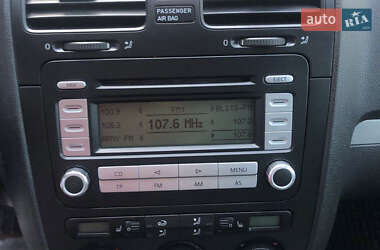 Хэтчбек Volkswagen Golf 2007 в 