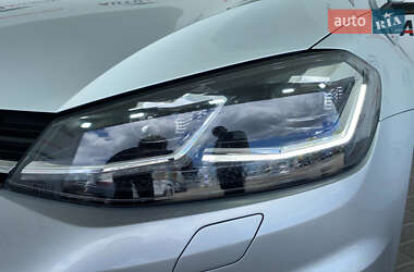 Універсал Volkswagen Golf 2019 в 