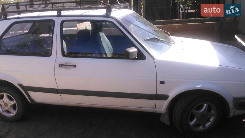 Хэтчбек Volkswagen Golf 1985 в Березному