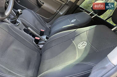 Хетчбек Volkswagen Golf 2004 в 