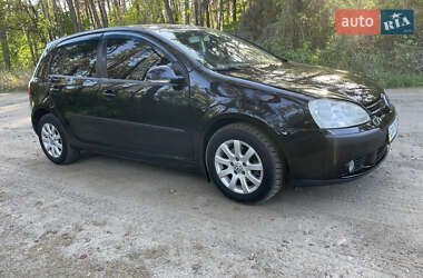 Хетчбек Volkswagen Golf 2004 в 