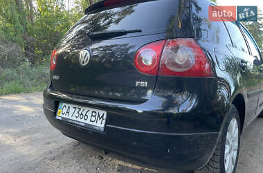 Хетчбек Volkswagen Golf 2004 в 