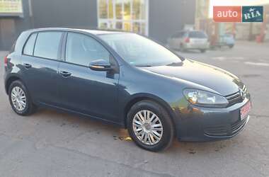Хетчбек Volkswagen Golf 2010 в 