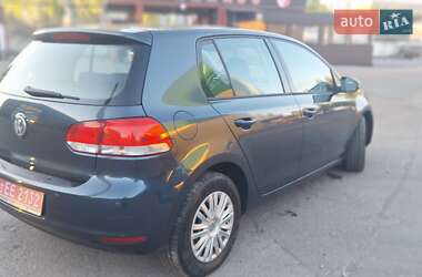 Хетчбек Volkswagen Golf 2010 в 