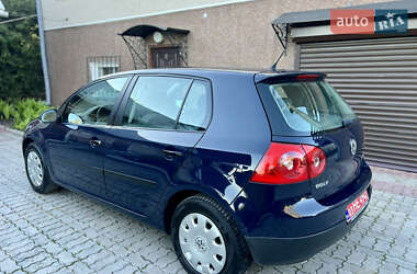 Хэтчбек Volkswagen Golf 2007 в 