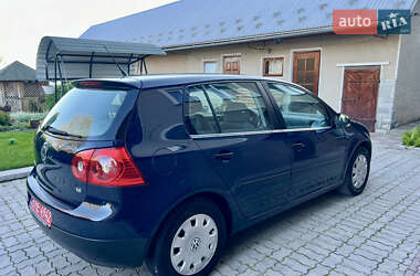 Хэтчбек Volkswagen Golf 2007 в 