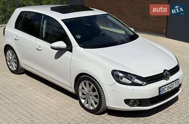Хэтчбек Volkswagen Golf 2010 в 