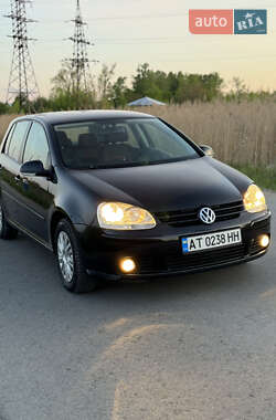 Хетчбек Volkswagen Golf 2006 в 