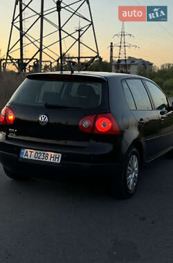 Хетчбек Volkswagen Golf 2006 в 