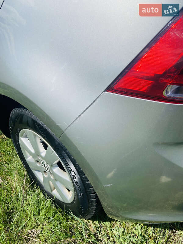 Хэтчбек Volkswagen Golf 2015 в Киеве