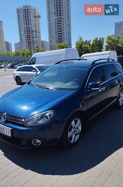 Универсал Volkswagen Golf 2010 в 