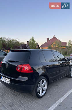 Хэтчбек Volkswagen Golf 2008 в 