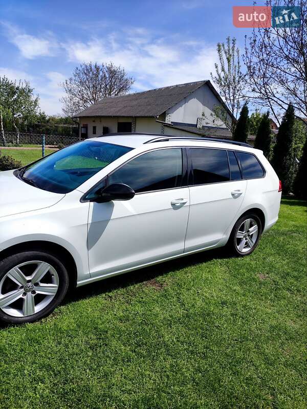 Універсал Volkswagen Golf 2014 в Львові