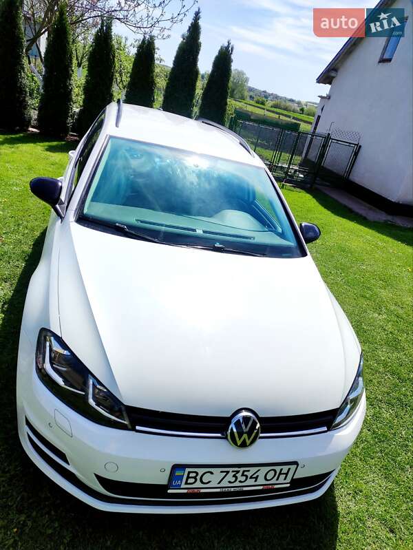 Універсал Volkswagen Golf 2014 в Львові