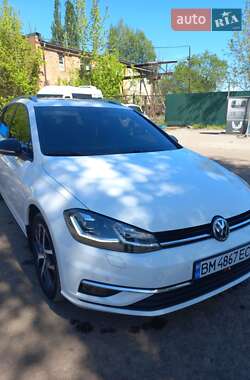 Універсал Volkswagen Golf 2017 в Сумах