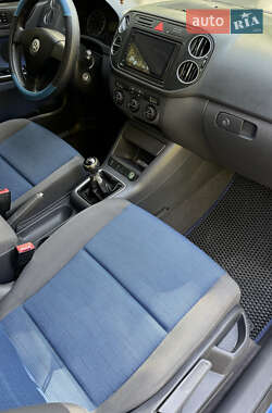 Хетчбек Volkswagen Golf 2005 в 