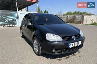 Хэтчбек Volkswagen Golf 2009 в 