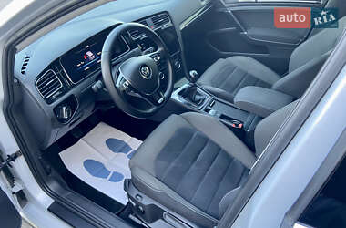 Универсал Volkswagen Golf 2017 в 