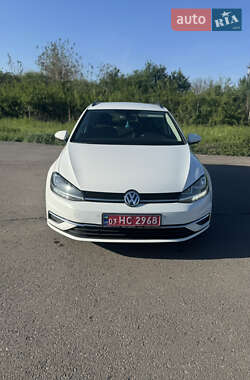 Універсал Volkswagen Golf 2021 в Ужгороді