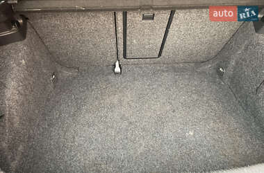 Хетчбек Volkswagen Golf 2009 в 