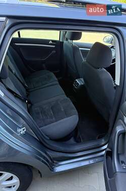 Универсал Volkswagen Golf 2010 в 