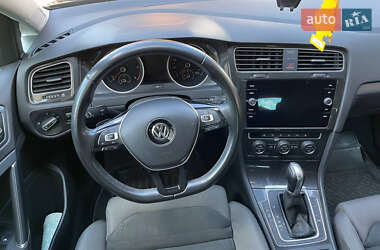 Універсал Volkswagen Golf 2017 в 