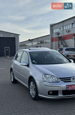 Хетчбек Volkswagen Golf 2007 в 