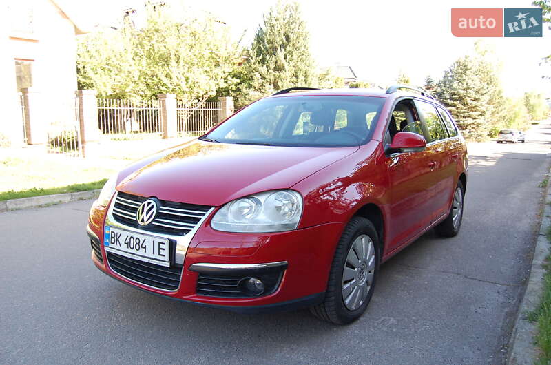 Універсал Volkswagen Golf 2009 в 