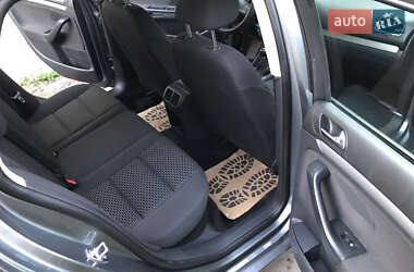 Универсал Volkswagen Golf 2011 в 