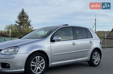 Хетчбек Volkswagen Golf 2007 в 