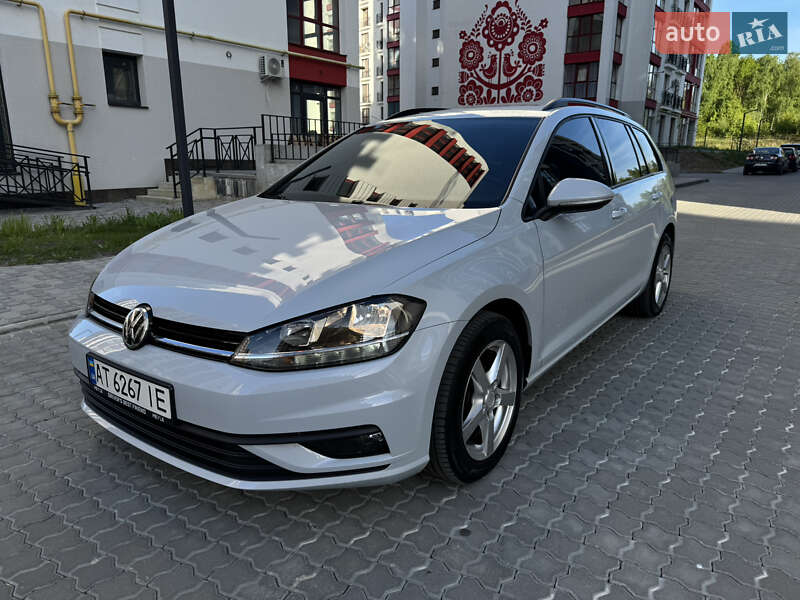 Універсал Volkswagen Golf 2018 в Івано-Франківську