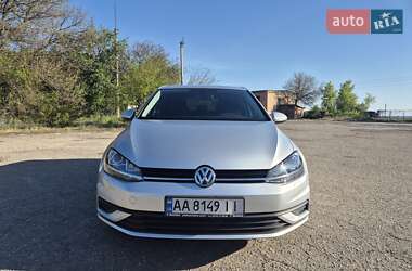 Хетчбек Volkswagen Golf 2019 в Черкасах