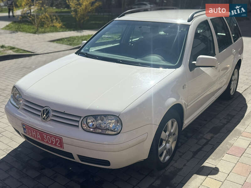 Универсал Volkswagen Golf 2004 в 