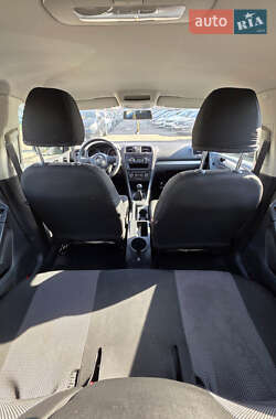 Хетчбек Volkswagen Golf 2011 в 