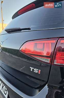 Хэтчбек Volkswagen Golf 2014 в 
