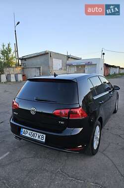 Хэтчбек Volkswagen Golf 2014 в 
