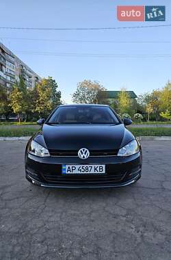 Хэтчбек Volkswagen Golf 2014 в 