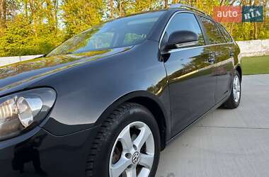 Универсал Volkswagen Golf 2010 в 