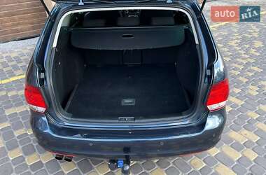 Універсал Volkswagen Golf 2010 в 