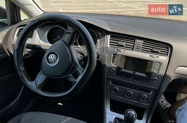 Хетчбек Volkswagen Golf 2013 в 