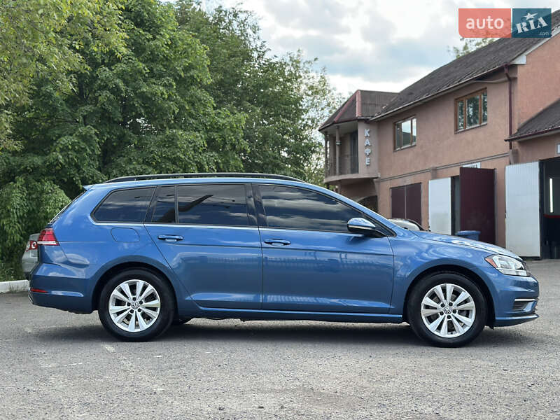 Універсал Volkswagen Golf 2019 в Мукачевому