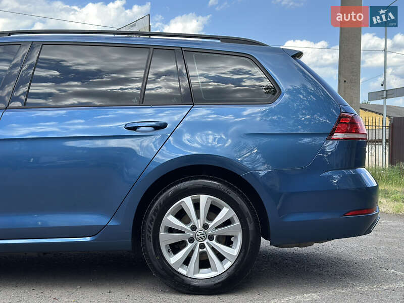 Універсал Volkswagen Golf 2019 в Мукачевому